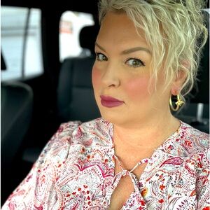 Meet your Posher, Ali